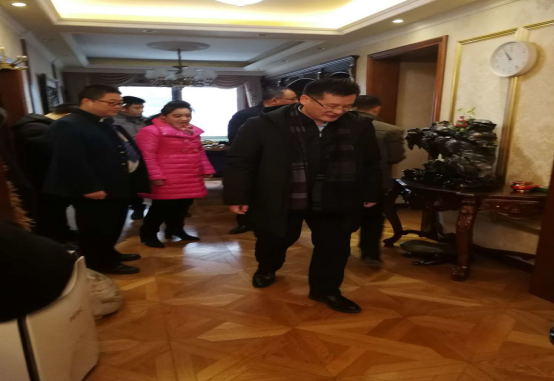 雁塔區(qū)區(qū)委副書記、代區(qū)長趙雷蒞臨【朱雀云天】小區(qū)檢查冬季供暖情況 