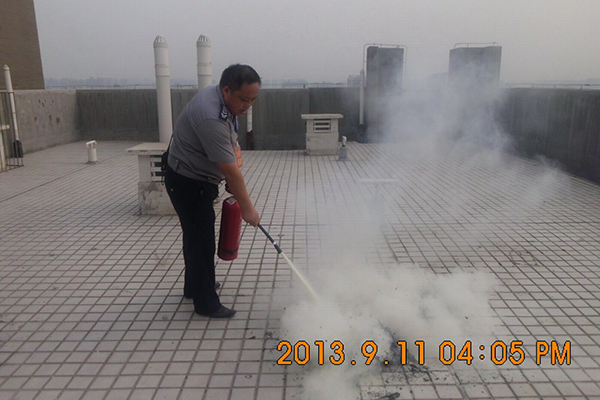 加強消防訓(xùn)練 確保小區(qū)安全 