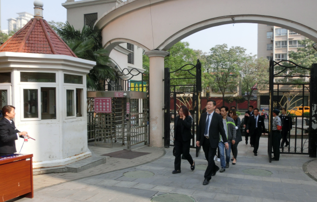 熱烈歡迎交大EMBA班學員蒞臨曲江6號小區(qū)參觀學習