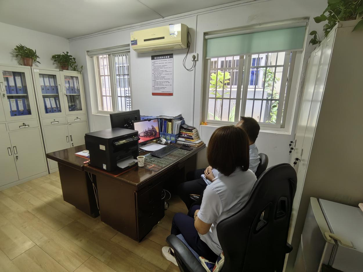 吉祥小區(qū)閱兵觀后感