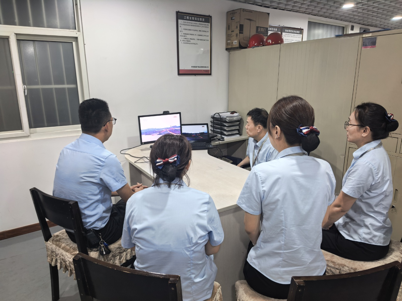 1758792821959735.png 1758792821959735.png